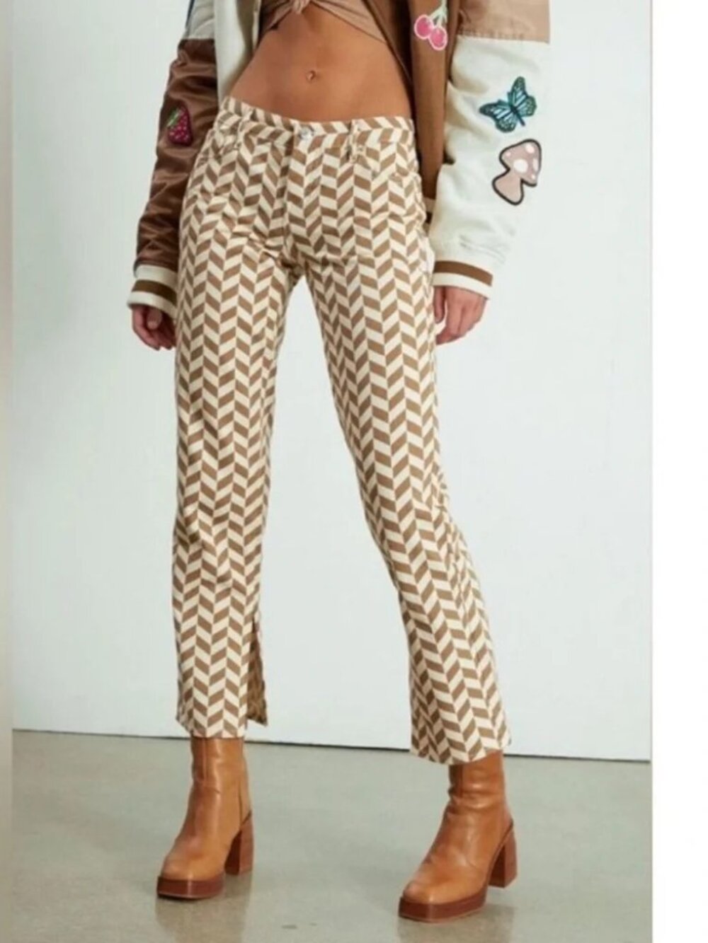 C126 PacSun Brown and White Straight Leg Jeans with Retro Chevron Pattern